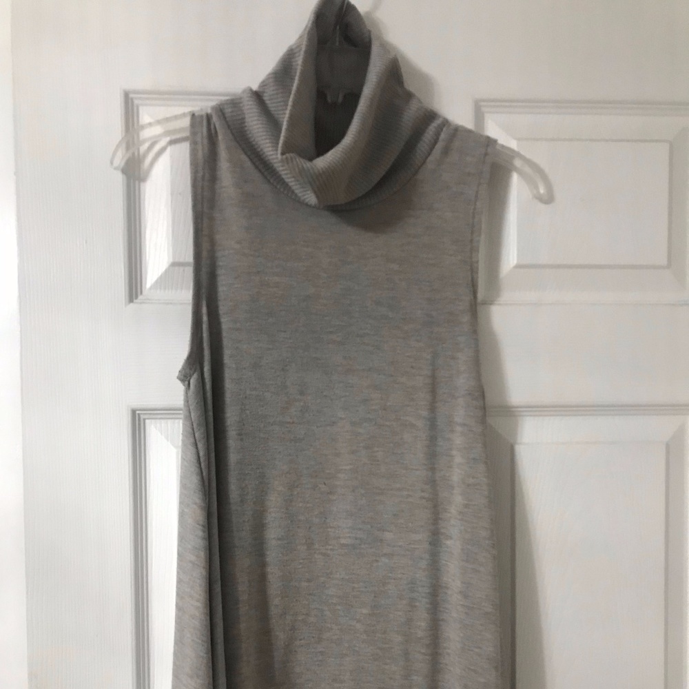 long sleeveless gray turtleneck